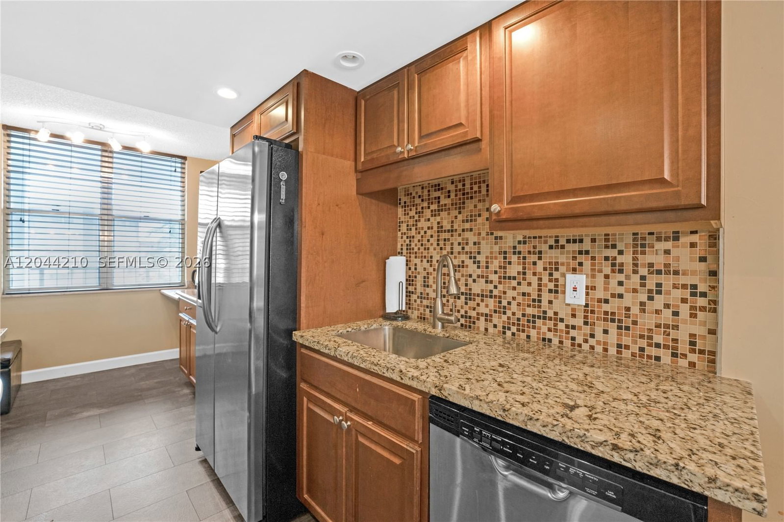 Real estate property located at 2901 48th Ave #355, Broward, Cypress Chase Condo No 2, Lauderdale Lakes, FL