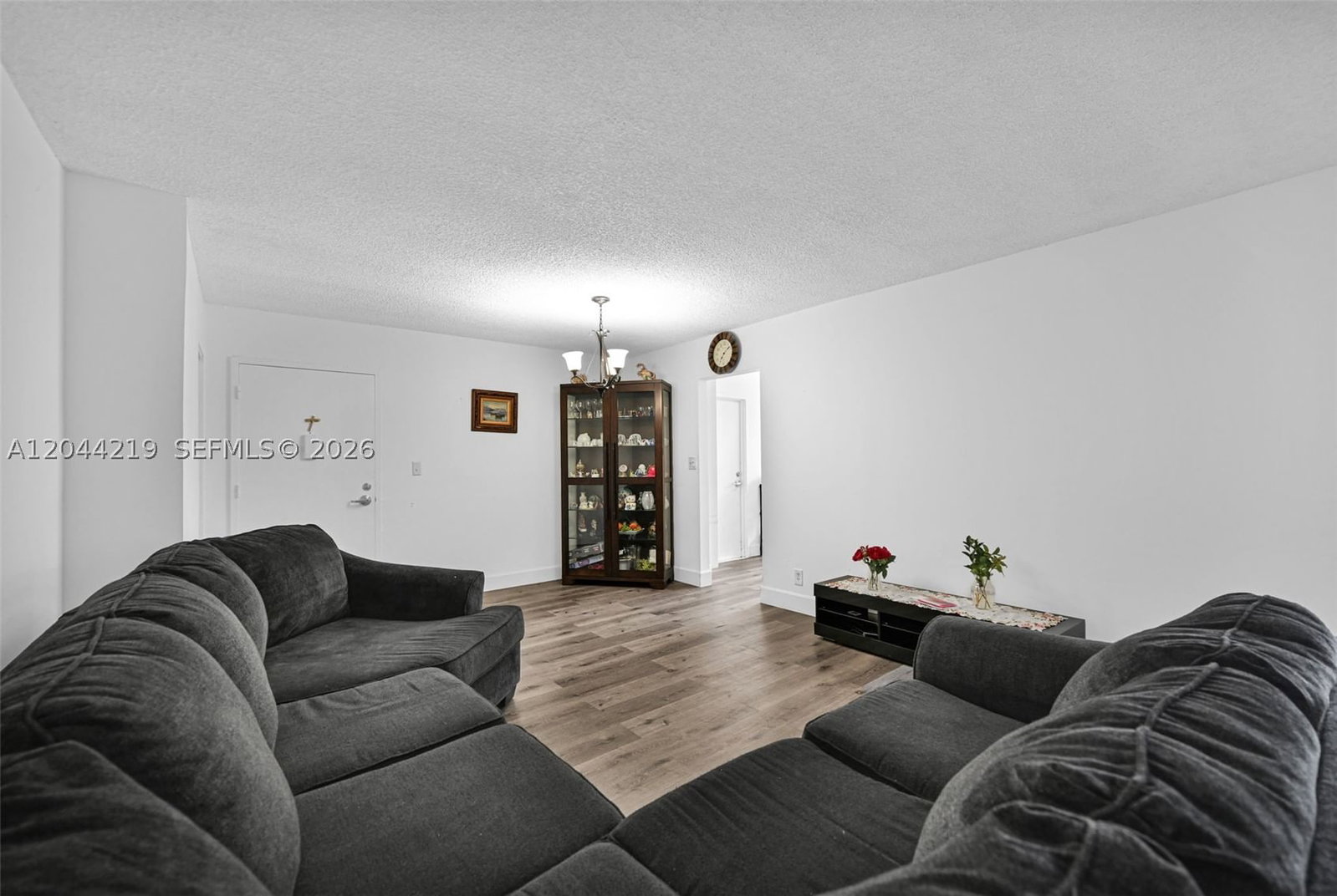 Real estate property located at 942 199th St #4E, Miami-dade, Lake Park Condo No 1 - Bl, Miami, FL