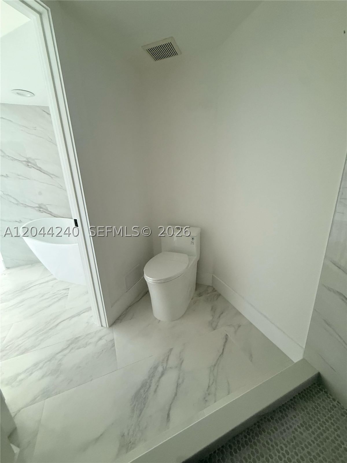 Real estate property located at 19101 36th Ct #1005, Miami-dade, Mystic Pointe Condo No Th, Aventura, FL