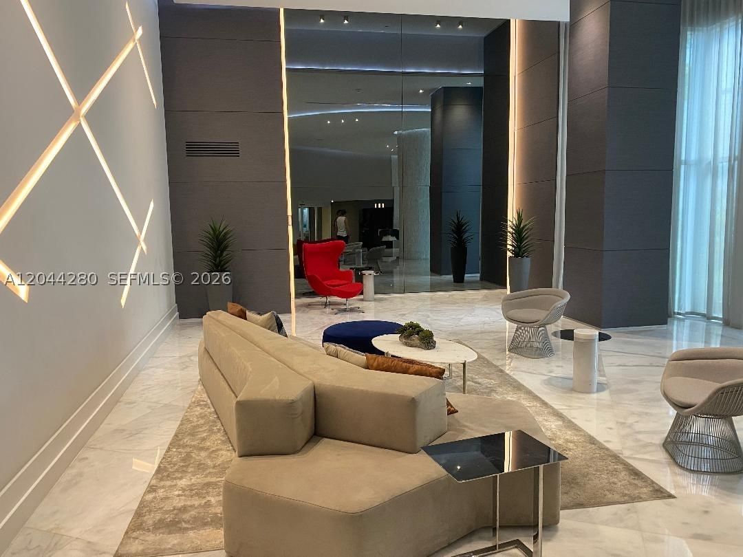 Real estate property located at 3300 192nd St #612, Miami-dade, Parc Central Aventura Eas, Aventura, FL