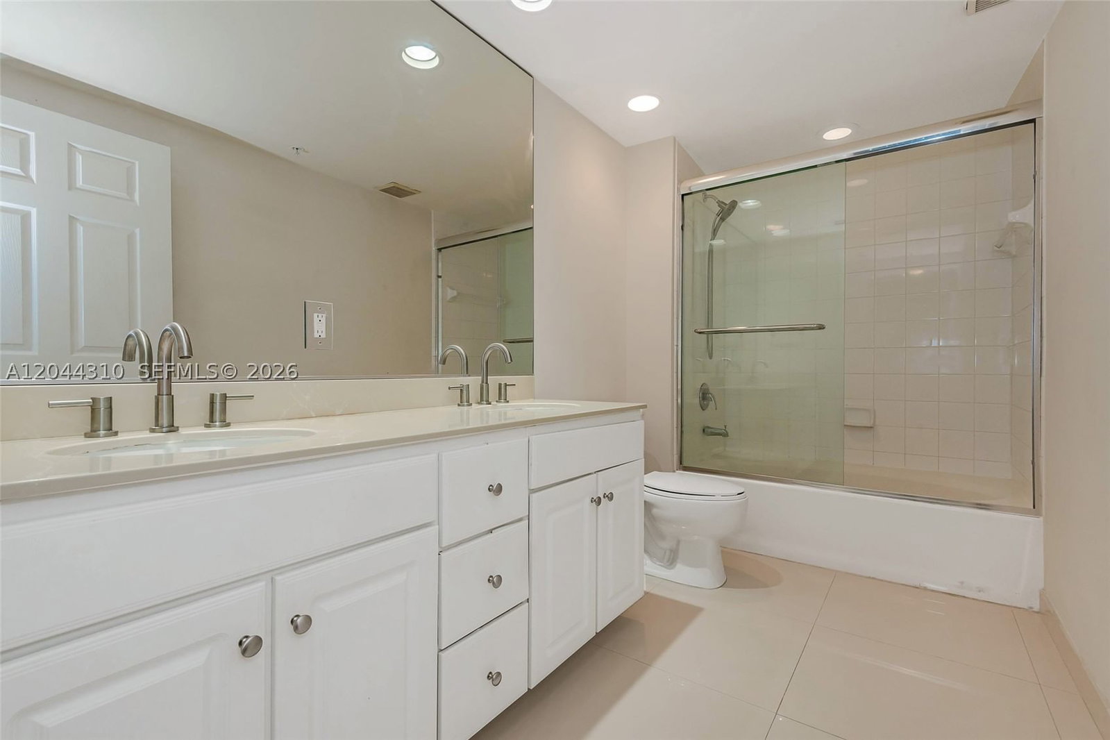 Real estate property located at 2000 Bayshore Dr #516, Miami-dade, Cite Condo, Miami, FL