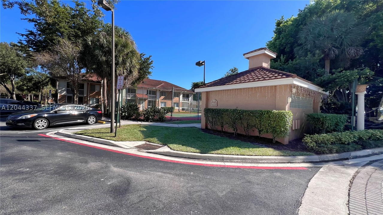 Real estate property located at 757 92nd Ave #757, Broward, Colonnades Condo, Plantation, FL