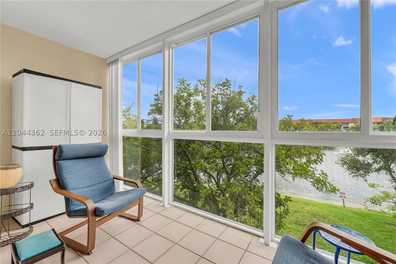 Real estate property located at 12900 13th St #309E, Broward, Hawthorne At Century Vill, Pembroke Pines, FL