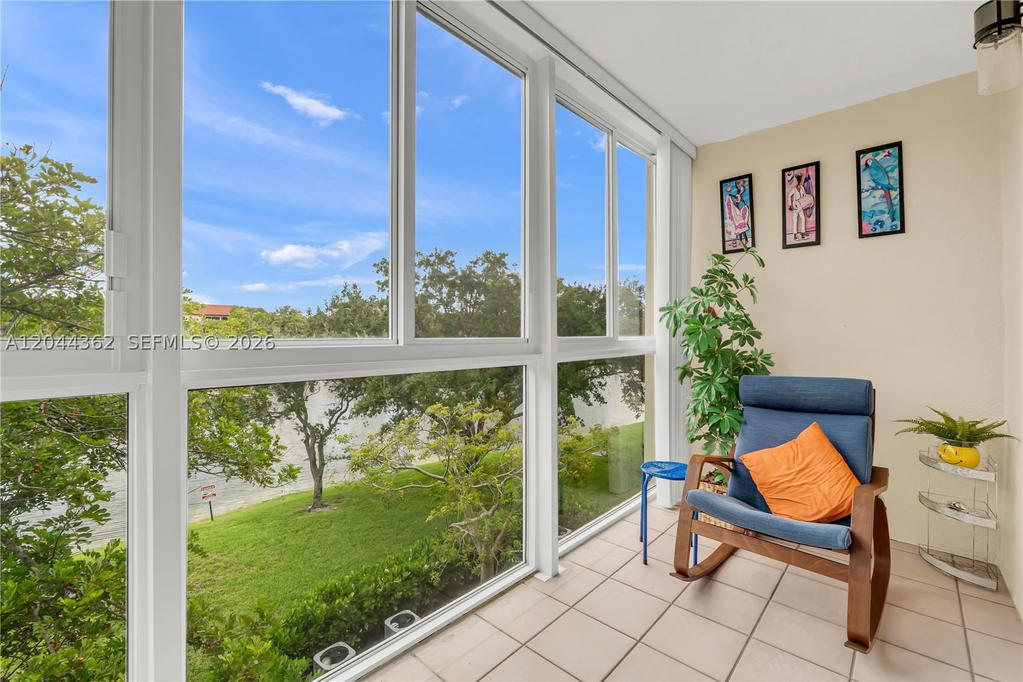 Real estate property located at 12900 13th St #309E, Broward, Hawthorne At Century Vill, Pembroke Pines, FL