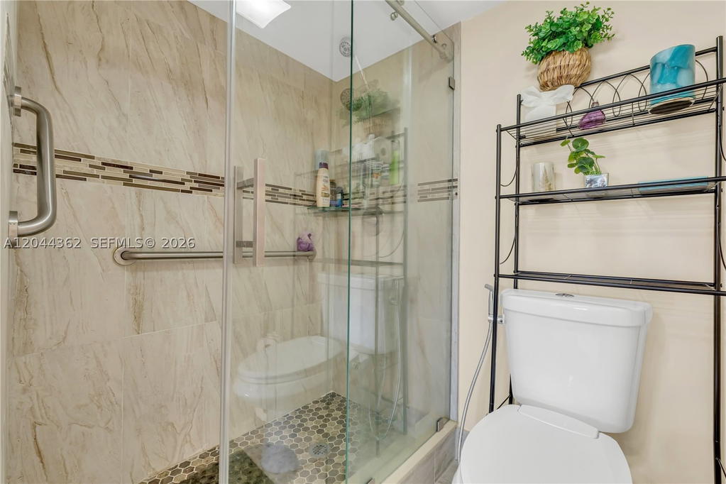 Real estate property located at 12900 13th St #309E, Broward, Hawthorne At Century Vill, Pembroke Pines, FL