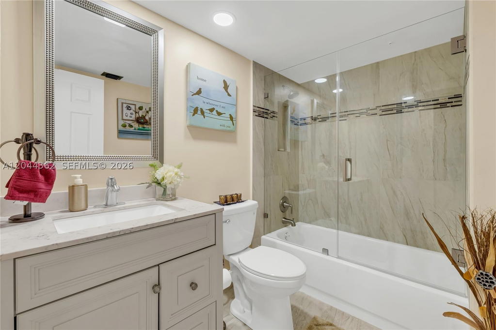 Real estate property located at 12900 13th St #309E, Broward, Hawthorne At Century Vill, Pembroke Pines, FL