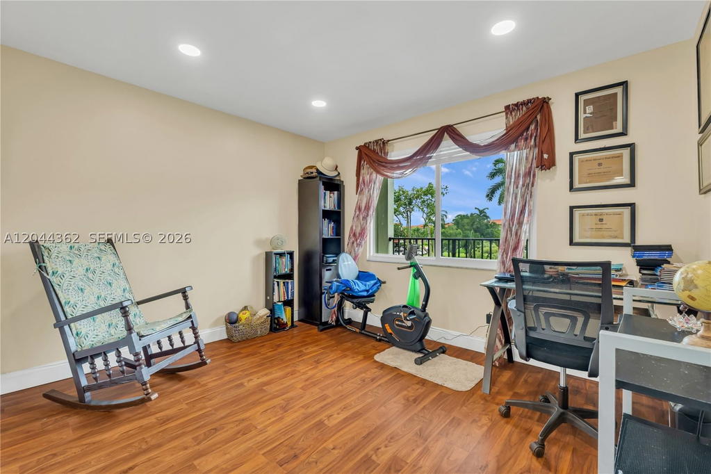 Real estate property located at 12900 13th St #309E, Broward, Hawthorne At Century Vill, Pembroke Pines, FL