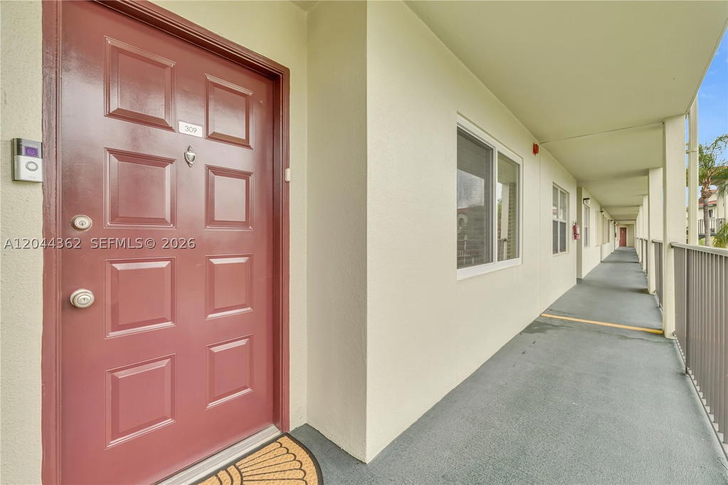 Real estate property located at 12900 13th St #309E, Broward, Hawthorne At Century Vill, Pembroke Pines, FL