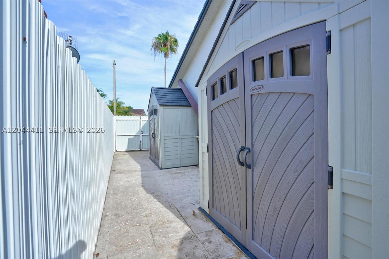 Real estate property located at 17075 145th Ave, Miami-dade, Monaco Estates 1st Addn, Miami, FL