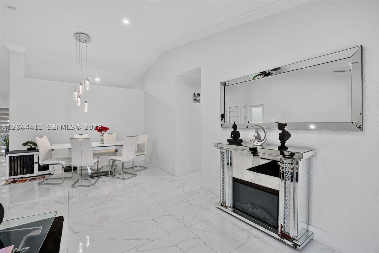 Real estate property located at 17075 145th Ave, Miami-dade, Monaco Estates 1st Addn, Miami, FL