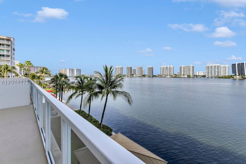 Real estate property located at 18100 Bay Rd #304, Miami-dade, Marina Bay Club Condo Hot, Sunny Isles Beach, FL