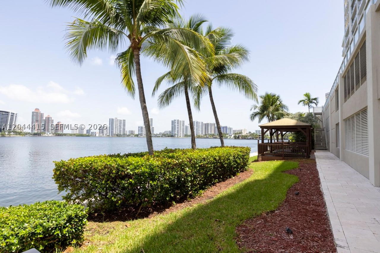 Real estate property located at 18100 Bay Rd #304, Miami-dade, Marina Bay Club Condo Hot, Sunny Isles Beach, FL