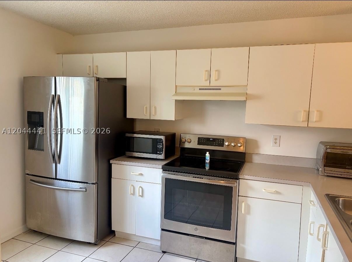 Real estate property located at 829 208th Way, Broward, Malibu Bay Chapel Trail, Pembroke Pines, FL