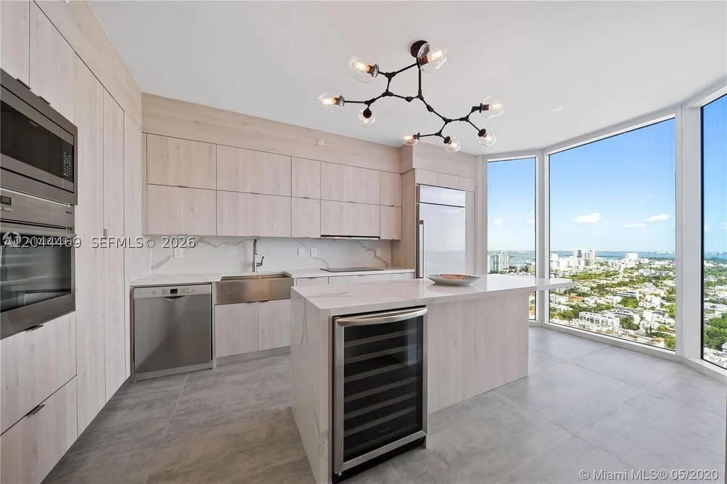 Real estate property located at 300 Pointe Dr #3604, Miami-dade, Portofino Tower Condo, Miami Beach, FL