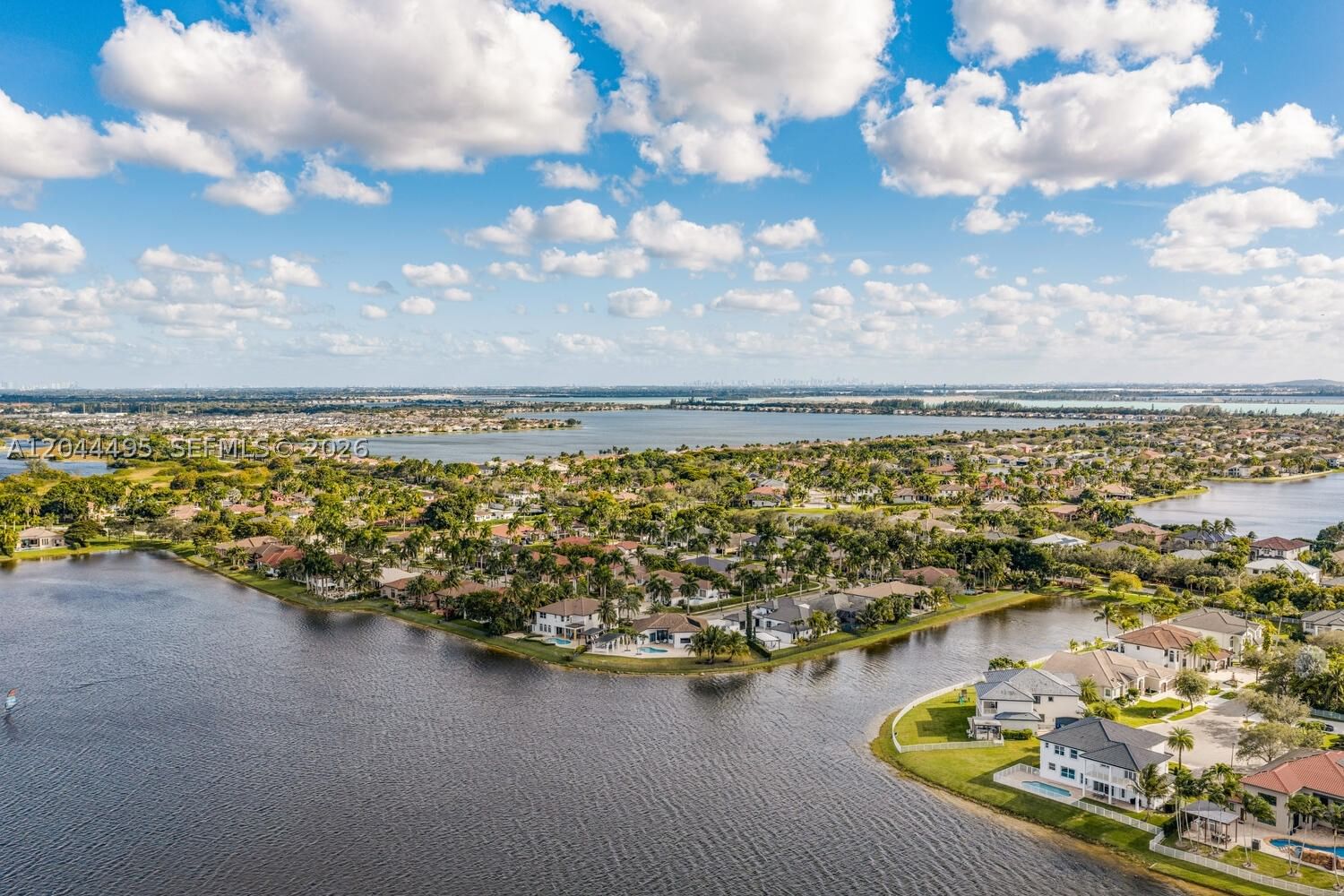 Real estate property located at 3910 186th Ter, Broward, Sunset Lakes Plat One, Miramar, FL