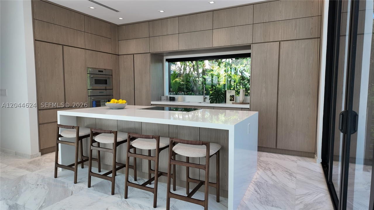 Real estate property located at 570 Shore Dr, Miami-dade, Normandy Golf Course, Miami Beach, FL