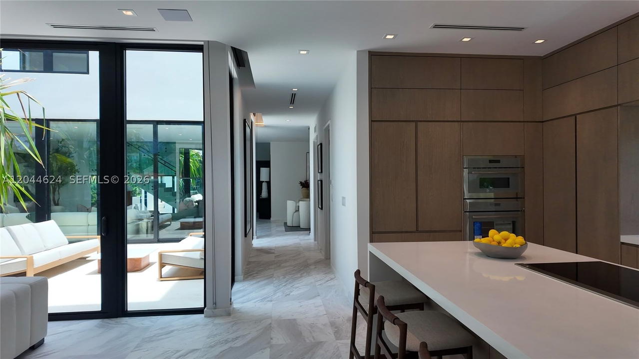 Real estate property located at 570 Shore Dr, Miami-dade, Normandy Golf Course, Miami Beach, FL