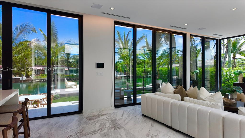 Real estate property located at 570 Shore Dr, Miami-dade, Normandy Golf Course, Miami Beach, FL