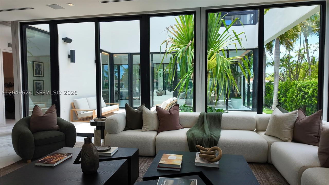 Real estate property located at 570 Shore Dr, Miami-dade, Normandy Golf Course, Miami Beach, FL