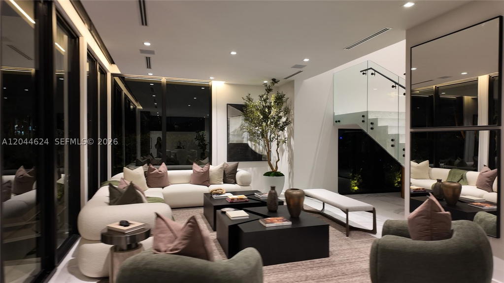 Real estate property located at 570 Shore Dr, Miami-dade, Normandy Golf Course, Miami Beach, FL