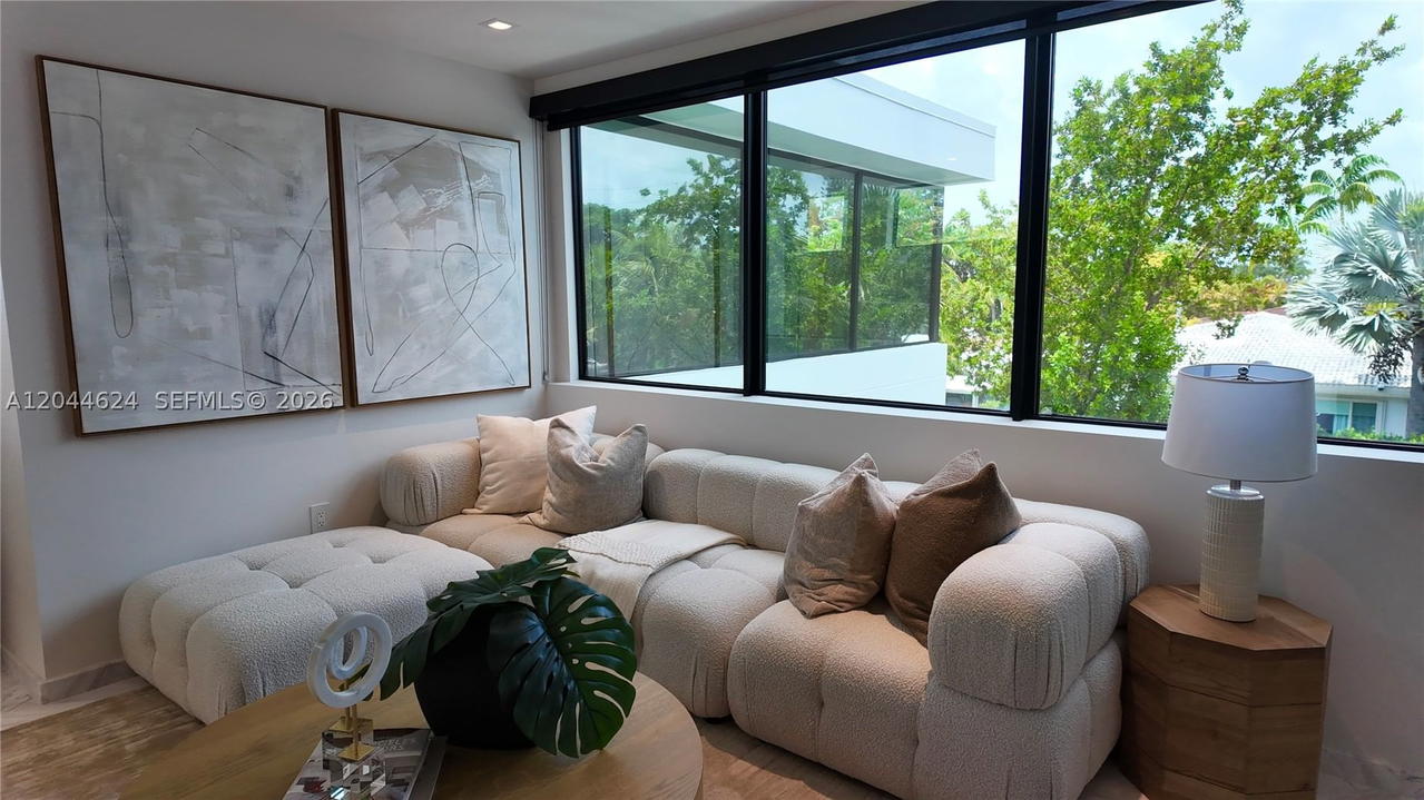 Real estate property located at 570 Shore Dr, Miami-dade, Normandy Golf Course, Miami Beach, FL