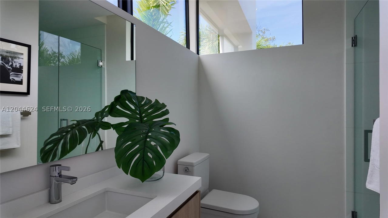 Real estate property located at 570 Shore Dr, Miami-dade, Normandy Golf Course, Miami Beach, FL