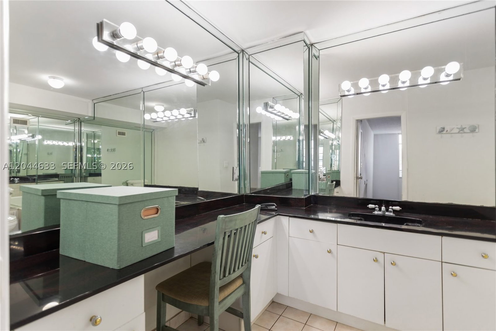 Real estate property located at 3725 Ocean Dr #1117, Broward, Sea Air Towers Condo, Hollywood, FL