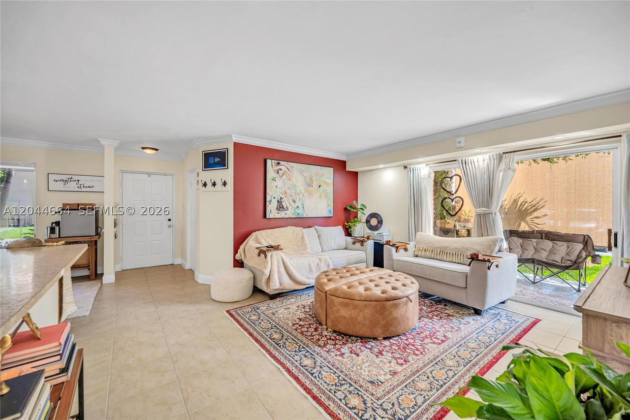 Real estate property located at 10610 158th Ct #107, Miami-dade, Royal Palm Place, Miami, FL