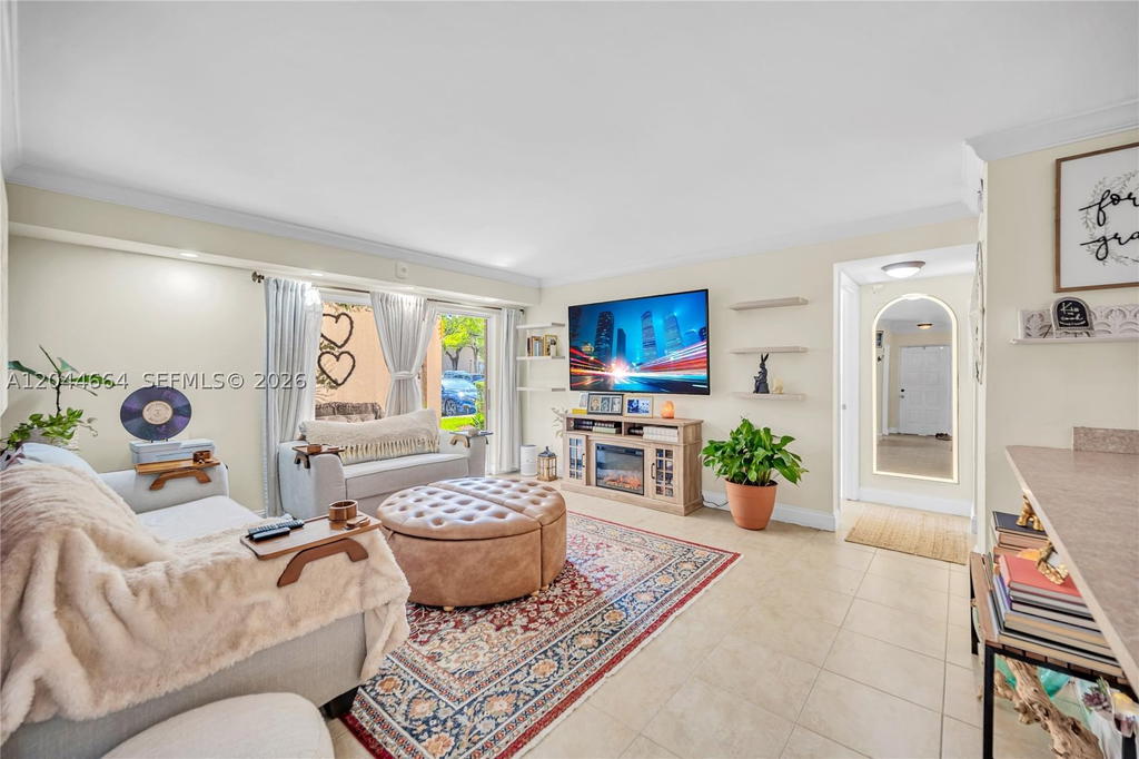 Real estate property located at 10610 158th Ct #107, Miami-dade, Royal Palm Place, Miami, FL