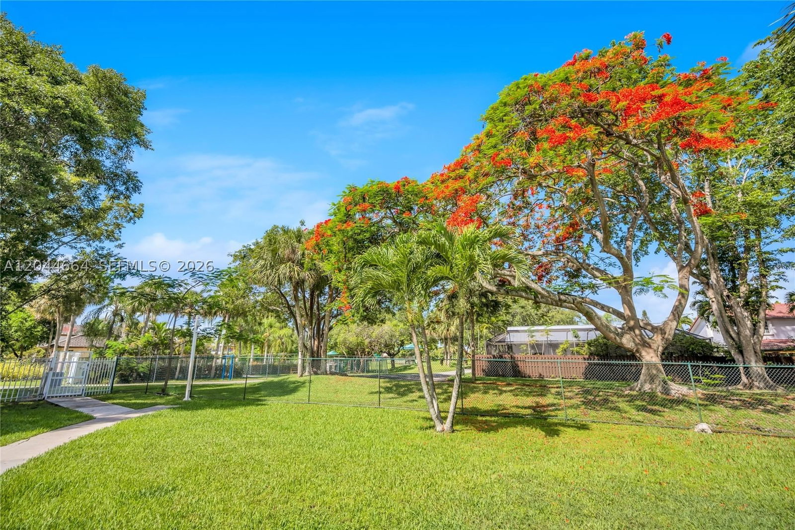 Real estate property located at 10610 158th Ct #107, Miami-dade, Royal Palm Place, Miami, FL