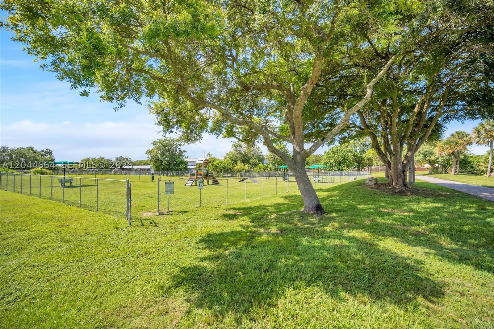 Real estate property located at 10610 158th Ct #107, Miami-dade, Royal Palm Place, Miami, FL