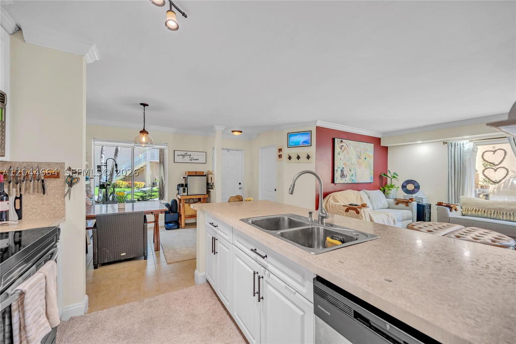 Real estate property located at 10610 158th Ct #107, Miami-dade, Royal Palm Place, Miami, FL