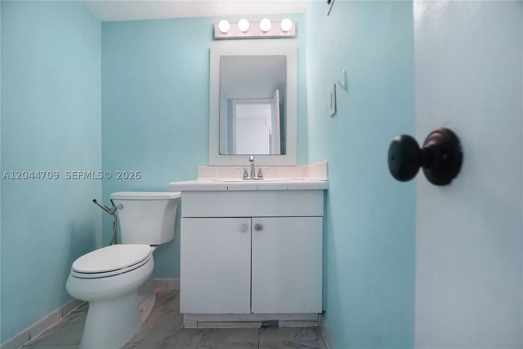 Real estate property located at 6900 Bay Dr #3H, Miami-dade, Stanton House Condo, Miami Beach, FL