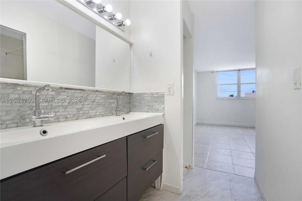 Real estate property located at 6900 Bay Dr #3H, Miami-dade, Stanton House Condo, Miami Beach, FL