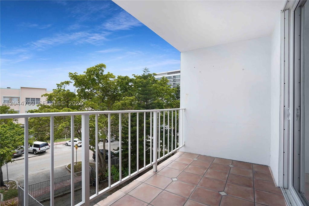 Real estate property located at 6900 Bay Dr #3H, Miami-dade, Stanton House Condo, Miami Beach, FL