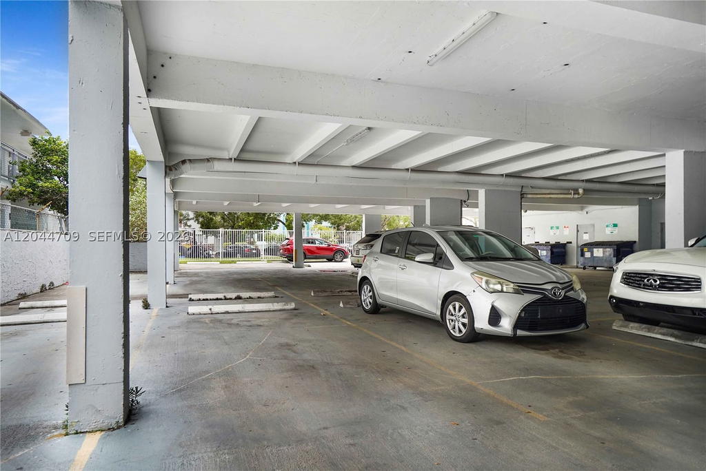 Real estate property located at 6900 Bay Dr #3H, Miami-dade, Stanton House Condo, Miami Beach, FL