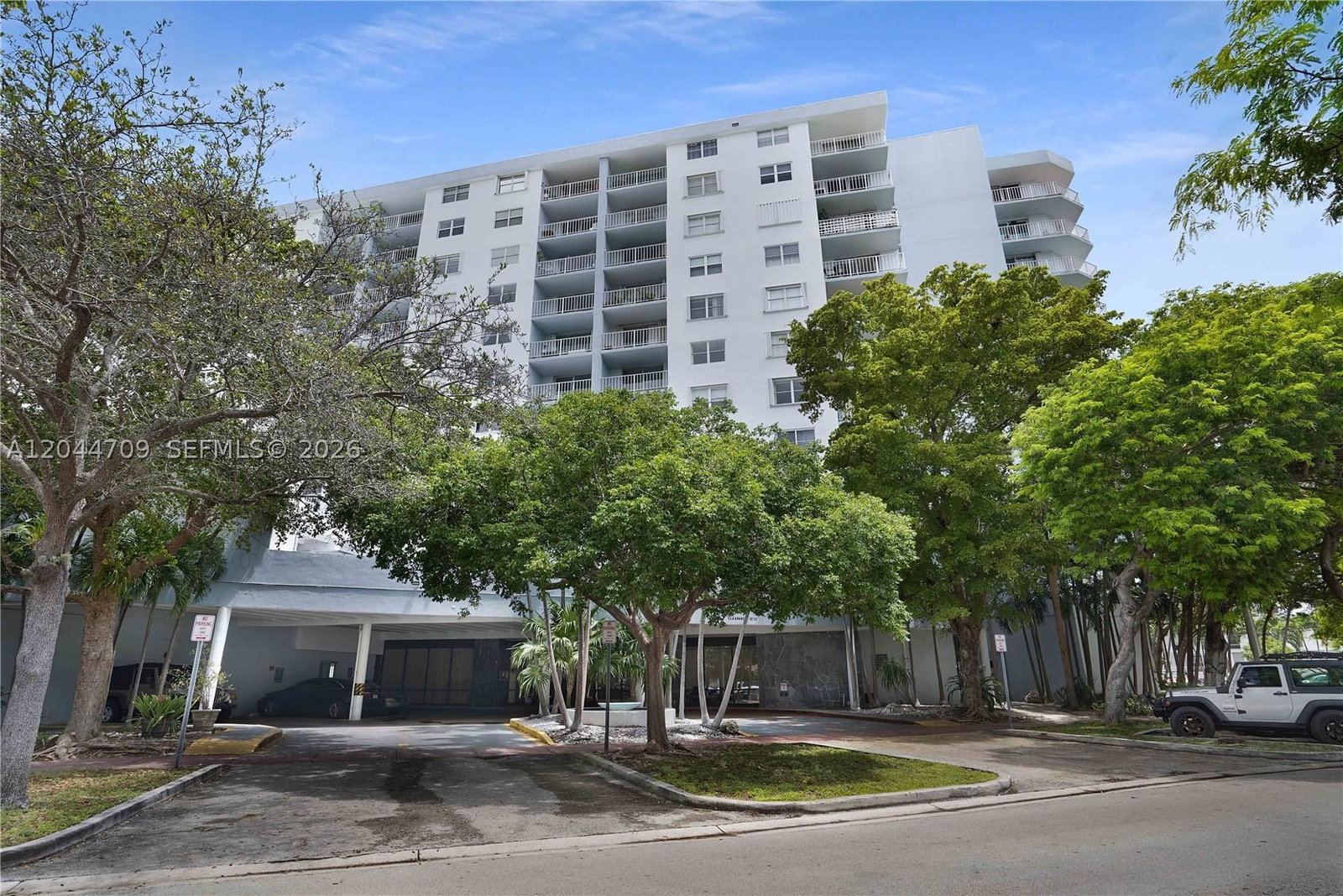 Real estate property located at 6900 Bay Dr #3H, Miami-dade, Stanton House Condo, Miami Beach, FL