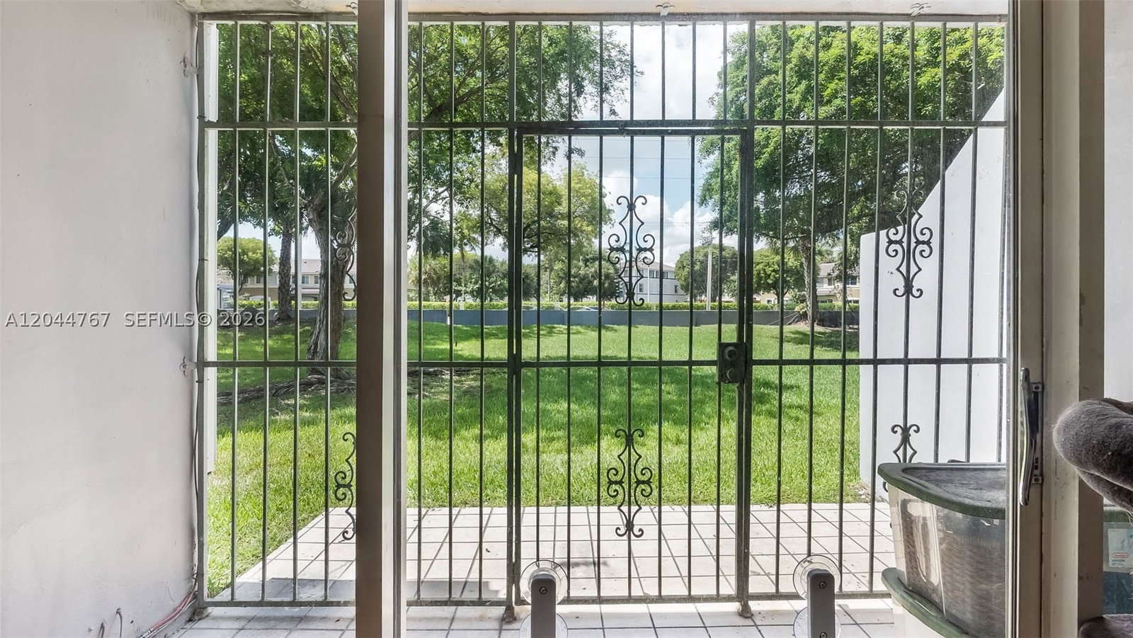 Real estate property located at 110 Fontainebleau Blvd #101, Miami-dade, The Greens Condo, Miami, FL