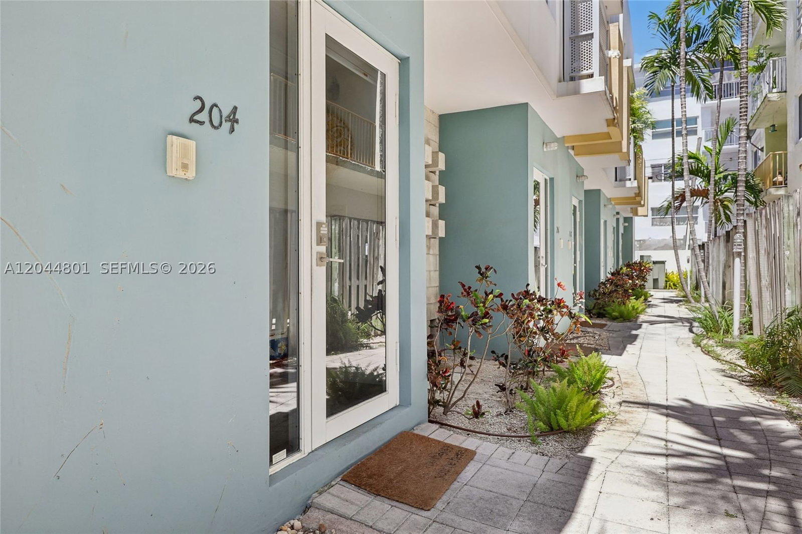 Real estate property located at 204 Washington Ave #13, Miami-dade, Washington Corner Condo, Miami Beach, FL