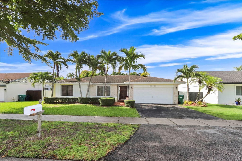 Real estate property located at 12730 119th St, Miami-dade, Shores Lindgren, Miami, FL