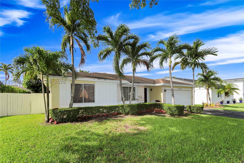 Real estate property located at 12730 119th St, Miami-dade, Shores Lindgren, Miami, FL