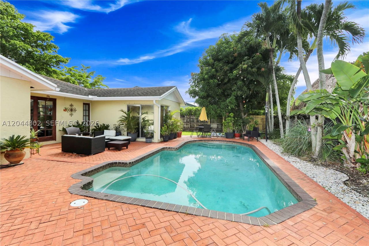 Real estate property located at 12730 119th St, Miami-dade, Shores Lindgren, Miami, FL