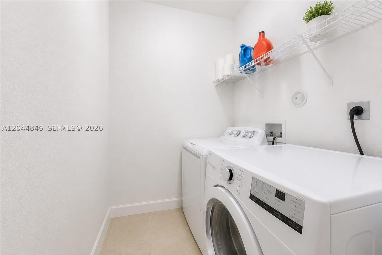 Real estate property located at 12990 133rd Ter, Miami-dade, Courts At Tuscany West, Miami, FL