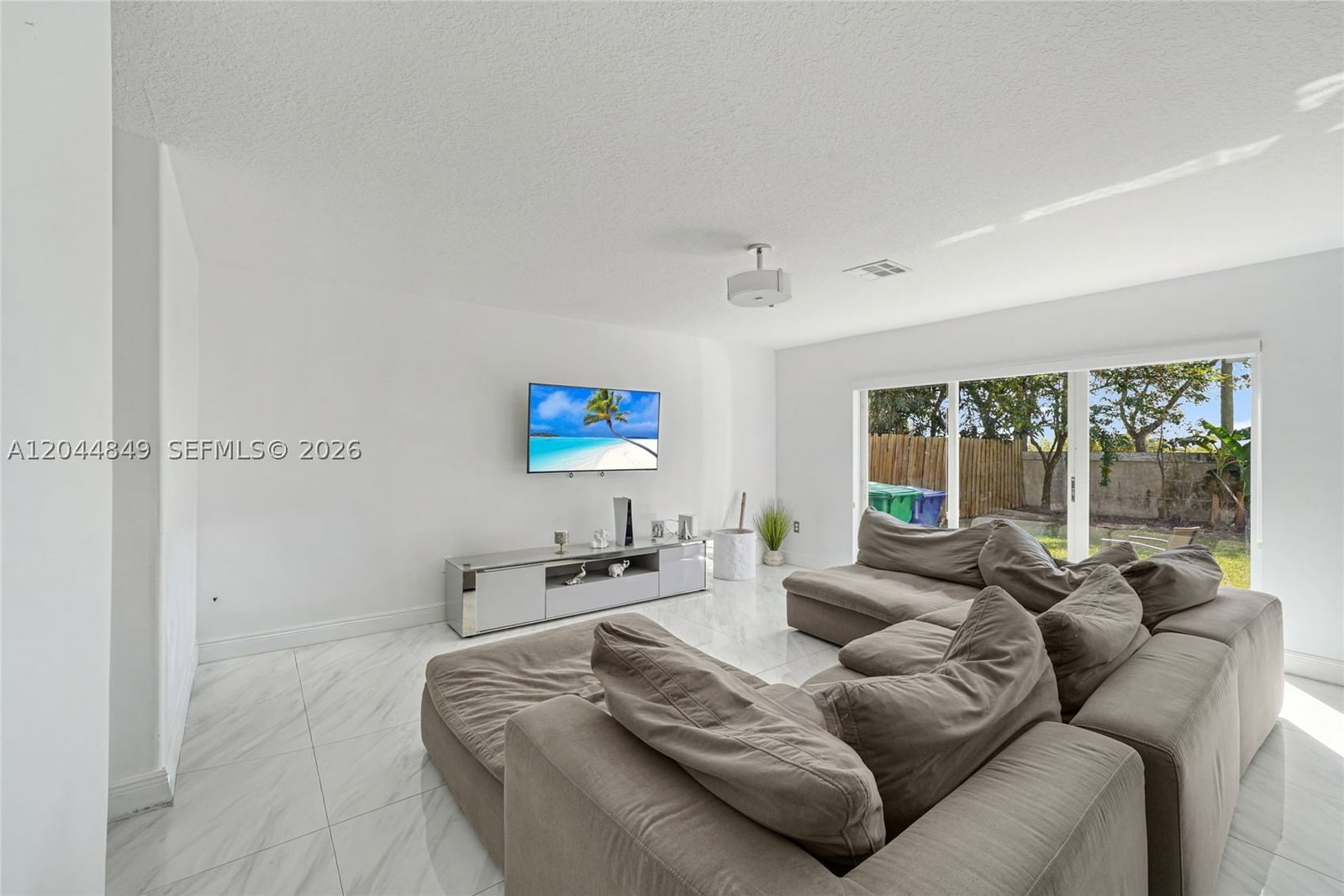 Real estate property located at 16546 103rd Ln, Miami-dade, Forest Lakes Estates Sec, Miami, FL