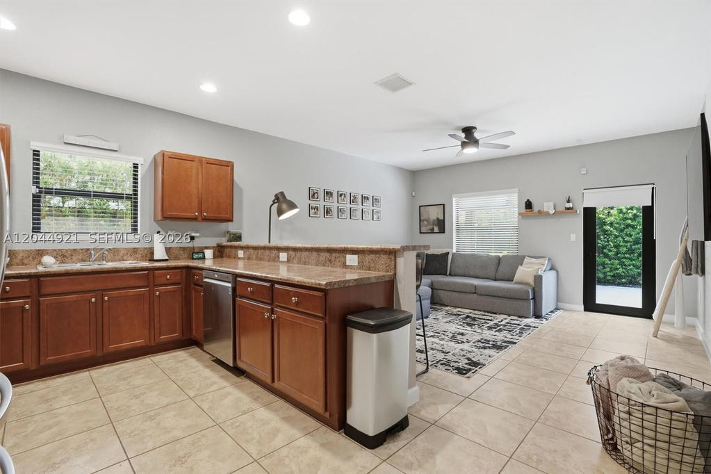 Real estate property located at 16572 43rd Lane, Miami-dade, Interlaken, Miami, FL