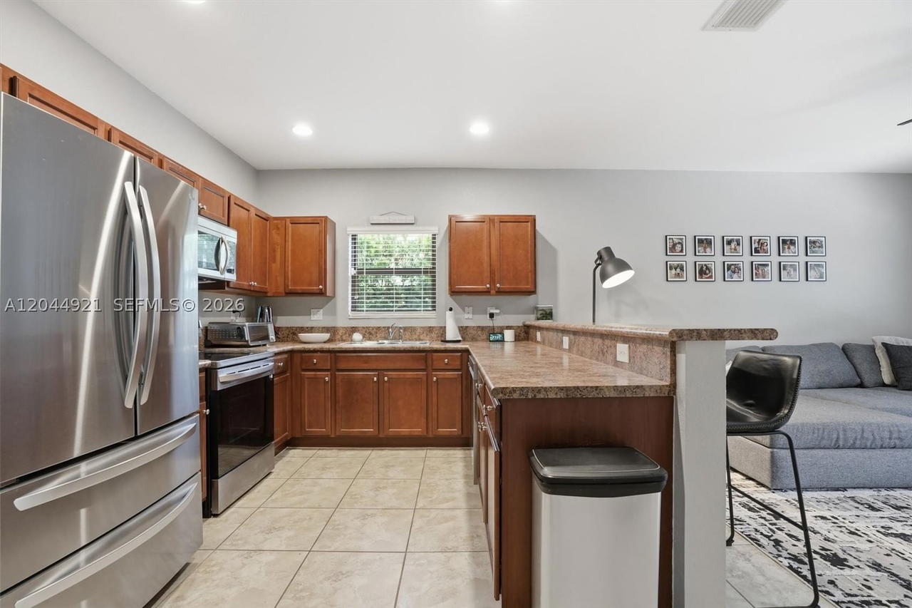 Real estate property located at 16572 43rd Lane, Miami-dade, Interlaken, Miami, FL