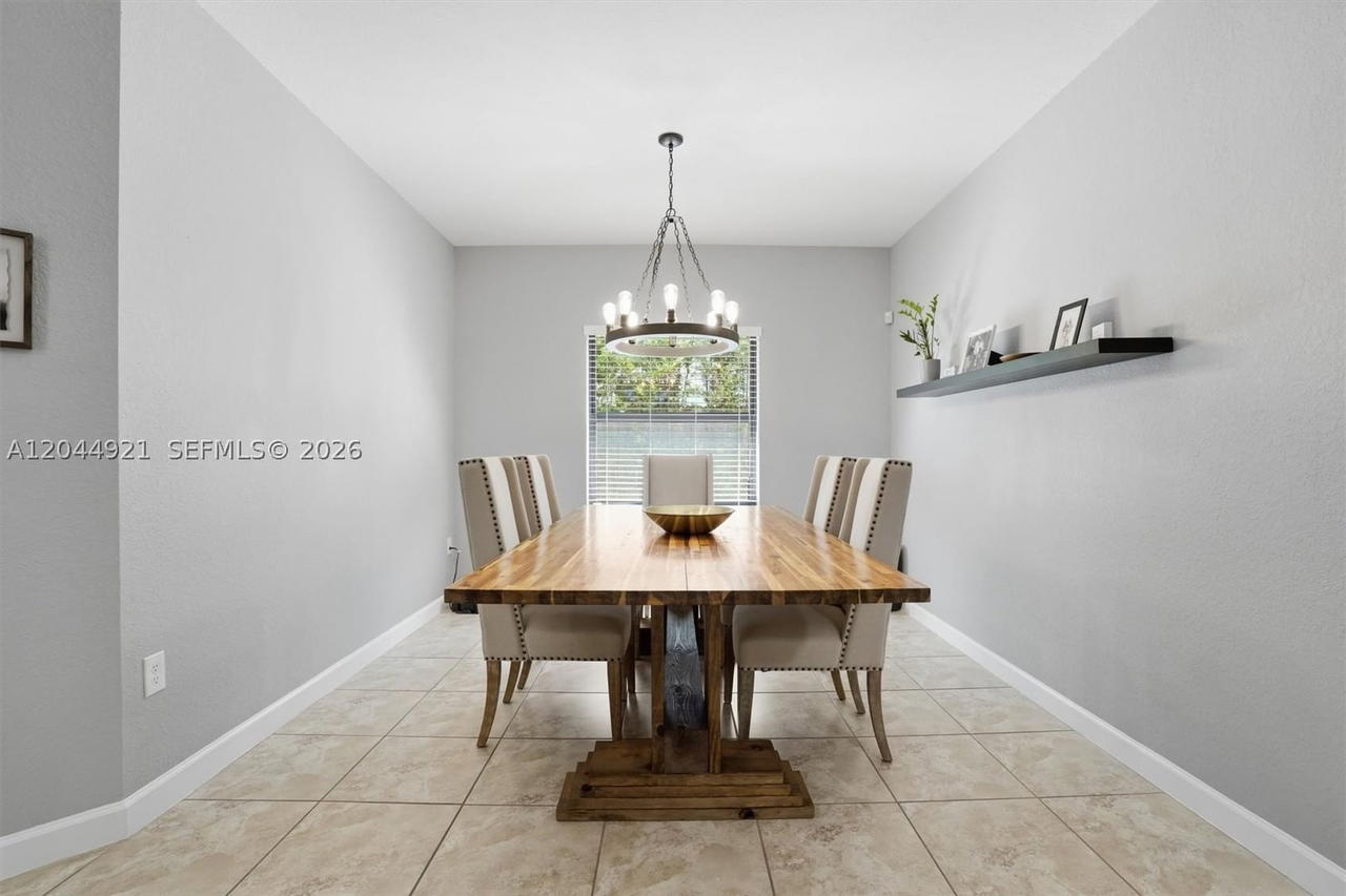 Real estate property located at 16572 43rd Lane, Miami-dade, Interlaken, Miami, FL