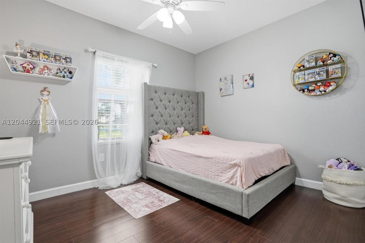 Real estate property located at 16572 43rd Lane, Miami-dade, Interlaken, Miami, FL