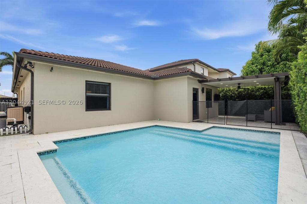 Real estate property located at 16572 43rd Lane, Miami-dade, Interlaken, Miami, FL