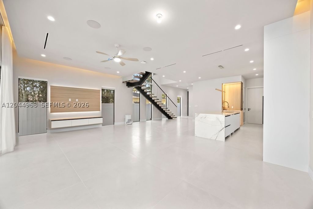 Real estate property located at 1135 11th Ave, Broward, Progresso, Fort Lauderdale, FL